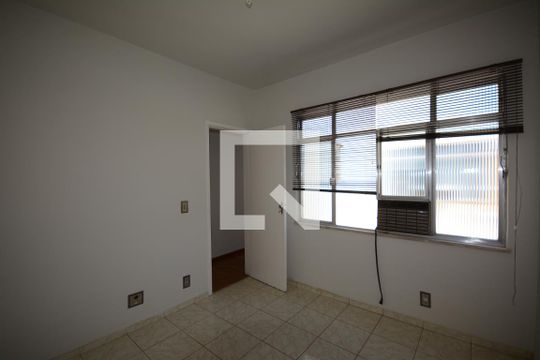 Quarto 3 de apartamento para alugar com 3 quartos, 90m² em Ramos, Rio de Janeiro