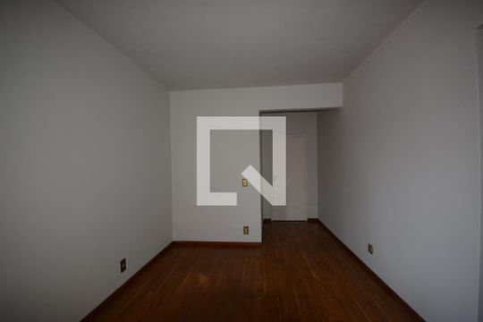 Sala de apartamento para alugar com 3 quartos, 90m² em Ramos, Rio de Janeiro