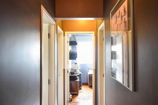Corredor de apartamento à venda com 3 quartos, 70m² em Parque Reboucas, São Paulo