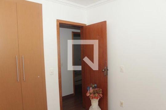 Quarto de casa à venda com 4 quartos, 90m² em Lagoa, Belo Horizonte