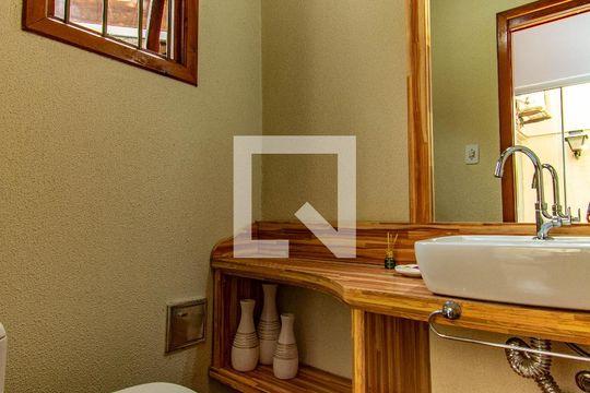 Lavabo de casa à venda com 4 quartos, 164m² em Olaria, Canoas