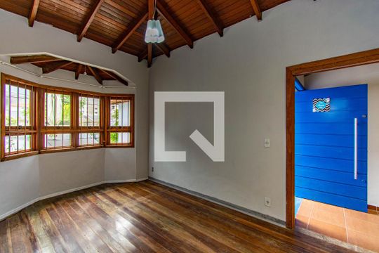 Gabinete de casa à venda com 4 quartos, 164m² em Olaria, Canoas