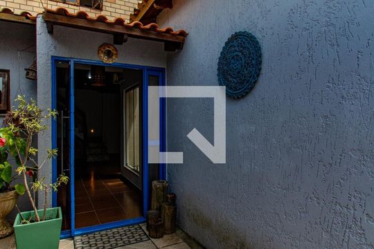 Hall de entrada de casa à venda com 4 quartos, 164m² em Olaria, Canoas