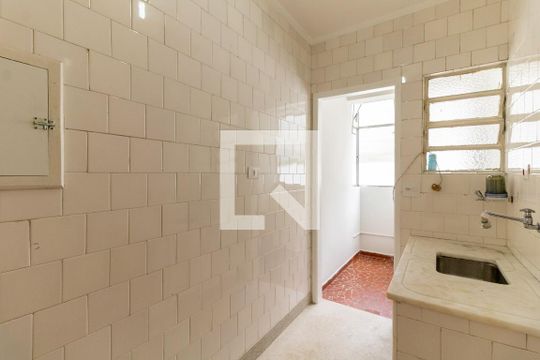 Cozinha  de apartamento à venda com 1 quarto, 38m² em Liberdade, São Paulo