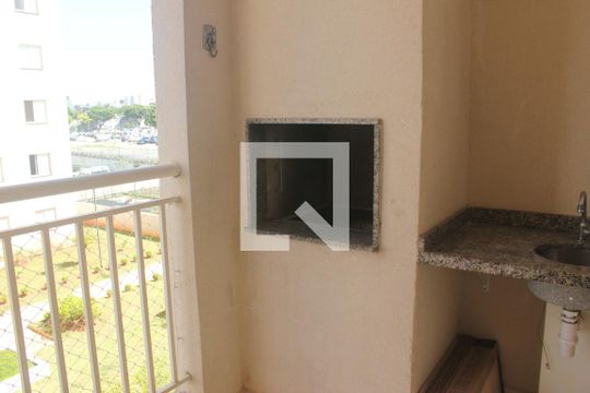 Sacada de apartamento à venda com 3 quartos, 75m² em Usina Piratininga, São Paulo