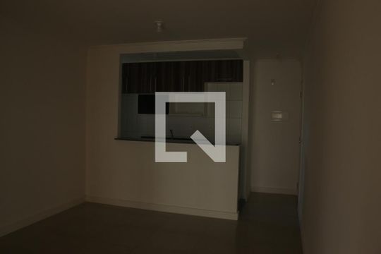 Sala de apartamento à venda com 3 quartos, 75m² em Usina Piratininga, São Paulo