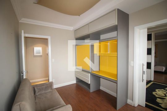 Escritório de apartamento para alugar com 2 quartos, 110m² em Marechal Rondon, Canoas