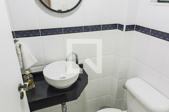 Lavabo de casa à venda com 4 quartos, 200m² em Jardim Bonfiglioli, São Paulo