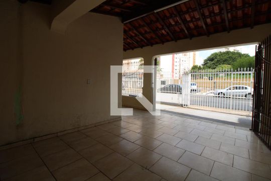 Garagem de casa à venda com 2 quartos, 310m² em Botafogo, Campinas