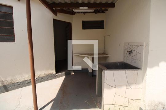Edícula - Área de serviço de casa à venda com 2 quartos, 310m² em Botafogo, Campinas
