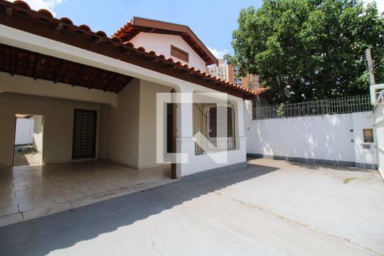 Fachada de casa à venda com 2 quartos, 310m² em Botafogo, Campinas