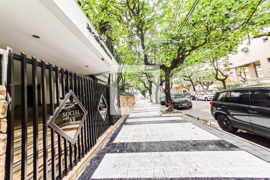 Fachada do Prédio de apartamento para alugar com 4 quartos, 152m² em Barra Funda, Guarujá