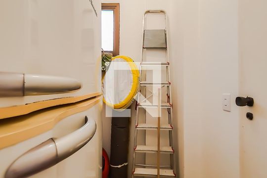 Quarto de Serviço de apartamento para alugar com 4 quartos, 152m² em Barra Funda, Guarujá