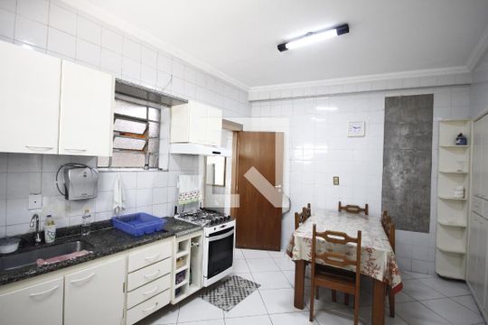 Cozinha de casa à venda com 3 quartos, 240m² em Jardim da Glória, São Paulo