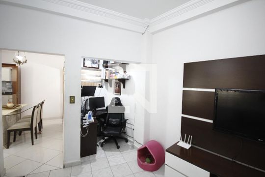 Sala de casa à venda com 3 quartos, 240m² em Jardim da Glória, São Paulo