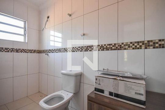 Banheiro suíte de casa para alugar com 4 quartos, 405m² em Jardim Londrina, São Paulo