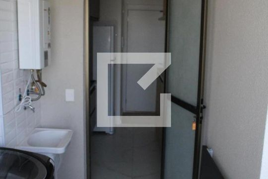 Cozinha e Área de Serviço de apartamento para alugar com 2 quartos, 62m² em Água Branca, São Paulo