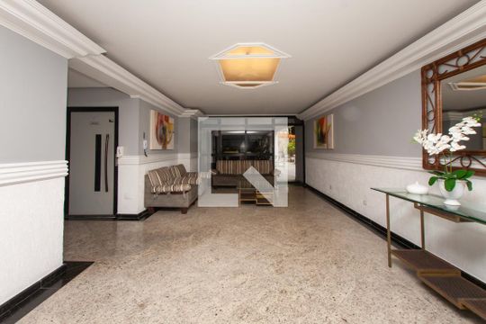 Área Comum - Hall de entrada de apartamento para alugar com 3 quartos, 143m² em Barra Funda, Guarujá