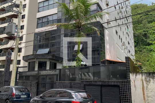 Fachada de apartamento para alugar com 3 quartos, 143m² em Barra Funda, Guarujá