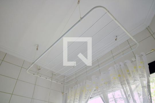 Área de Serviço de apartamento para alugar com 2 quartos, 57m² em Jardim Henriqueta, Taboão da Serra