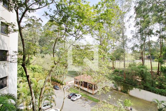 Vista do Quarto 2 de apartamento para alugar com 2 quartos, 57m² em Jardim Henriqueta, Taboão da Serra