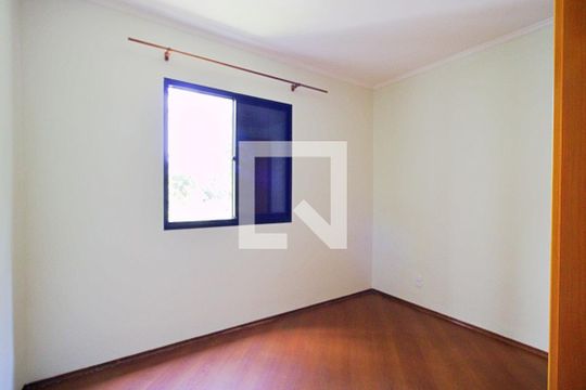 Quarto 1 de apartamento à venda com 2 quartos, 57m² em Jardim Henriqueta, Taboão da Serra