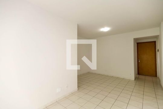 Sala de apartamento para alugar com 3 quartos, 74m² em Setor dos Afonsos, Aparecida de Goiânia