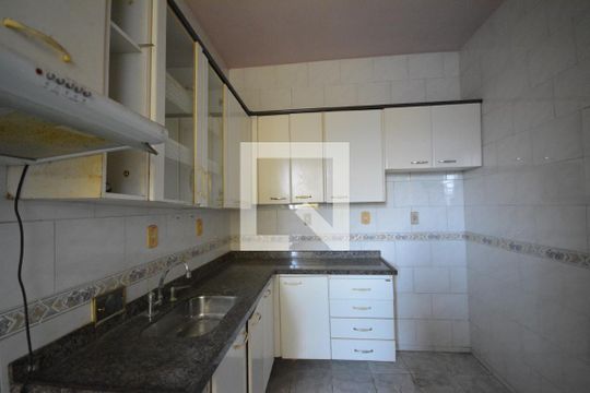 Cozinha de apartamento para alugar com 2 quartos, 200m² em Bento Ribeiro, Rio de Janeiro
