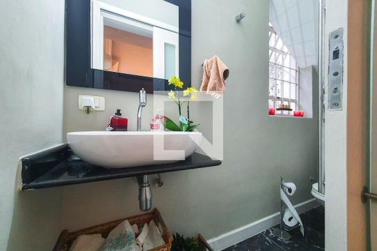 Lavabo de casa à venda com 4 quartos, 250m² em Mirandópolis, São Paulo