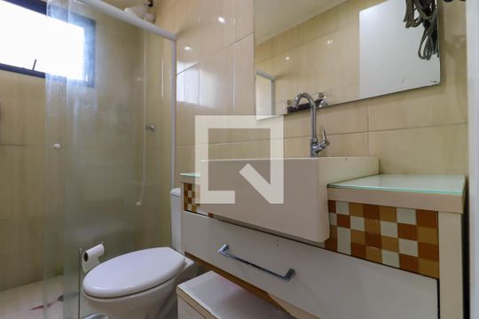 Banheiro Corredor de apartamento à venda com 3 quartos, 75m² em Jardim Maria Rosa, Taboão da Serra