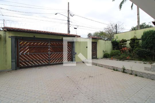 Garagem de casa à venda com 3 quartos, 1000m² em Jardim Santa Helena, São Paulo