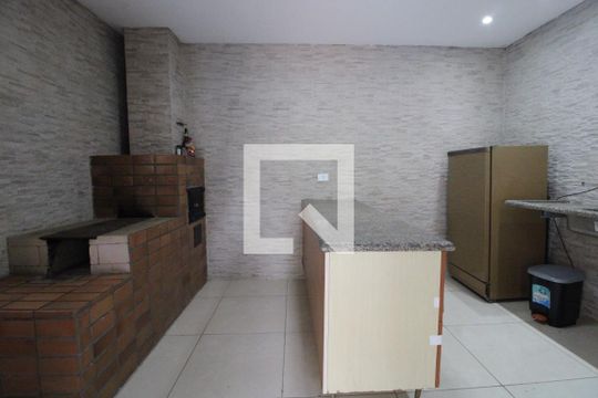 Cozinha - forno a lenha de casa à venda com 3 quartos, 1000m² em Jardim Santa Helena, São Paulo