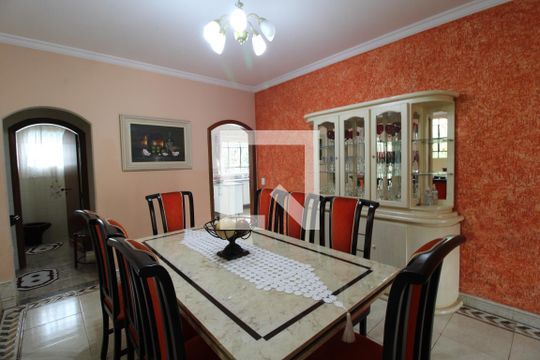 Sala 2 de casa à venda com 3 quartos, 1000m² em Jardim Santa Helena, São Paulo