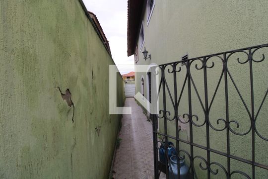 Quintal lateral de casa à venda com 3 quartos, 1000m² em Jardim Santa Helena, São Paulo