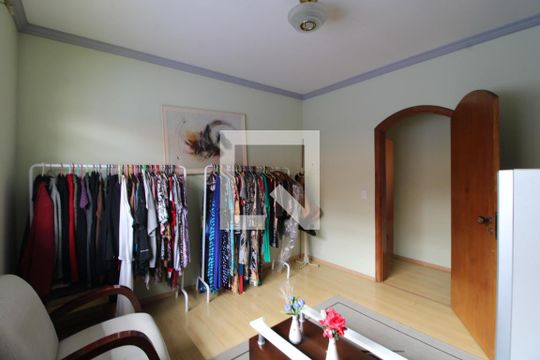 Quarto de casa à venda com 3 quartos, 1000m² em Jardim Santa Helena, São Paulo