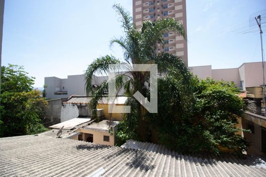Vista Quarto 2 de apartamento para alugar com 2 quartos, 48m² em Vila Santa Edwiges, São Paulo