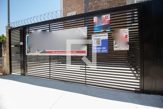 Fachada - Placa Instalada de apartamento para alugar com 2 quartos, 48m² em Vila Santa Edwiges, São Paulo