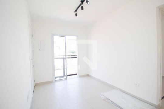 Sala de apartamento para alugar com 2 quartos, 48m² em Vila Santa Edwiges, São Paulo
