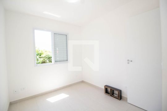 Quarto 2 de apartamento para alugar com 2 quartos, 48m² em Vila Santa Edwiges, São Paulo