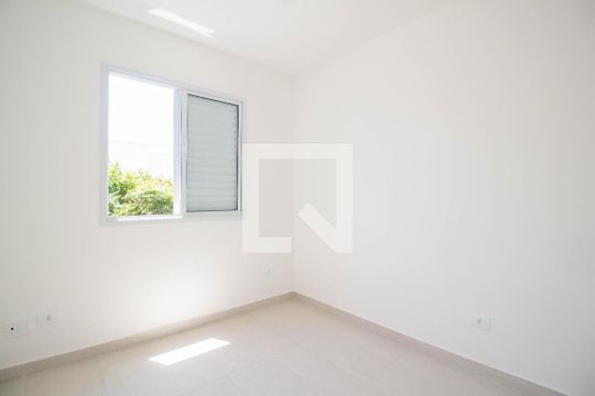 Quarto 1 de apartamento para alugar com 2 quartos, 48m² em Vila Santa Edwiges, São Paulo