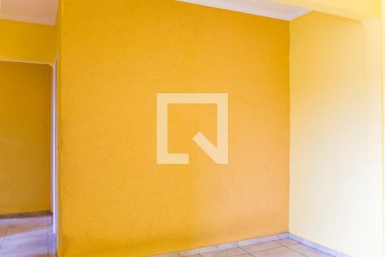 Sala de apartamento à venda com 3 quartos, 75m² em Jardim Santo André, Santo André