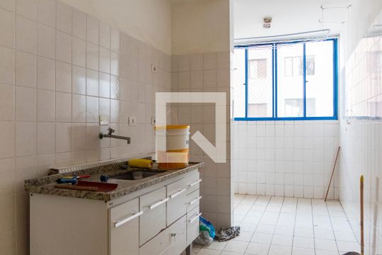Cozinha de apartamento à venda com 3 quartos, 75m² em Jardim Santo André, Santo André