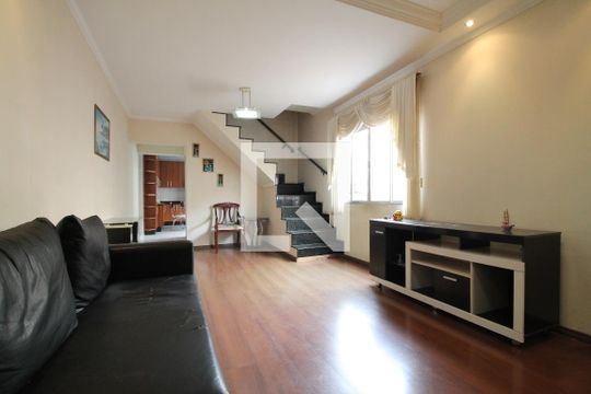 Sala de casa à venda com 4 quartos, 360m² em Vila Nhocuné, São Paulo