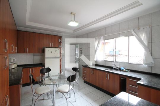 Cozinha de casa à venda com 4 quartos, 360m² em Vila Nhocuné, São Paulo