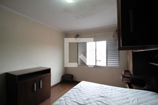 quarto suite 1 de casa à venda com 4 quartos, 360m² em Vila Nhocuné, São Paulo