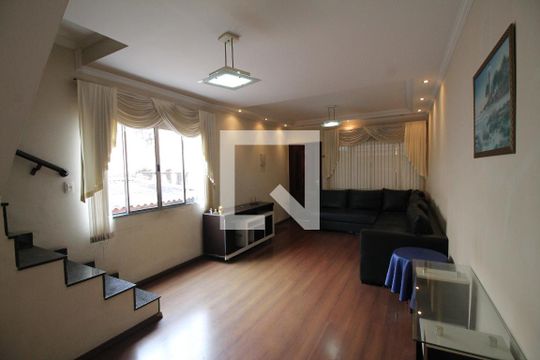 Sala de casa à venda com 4 quartos, 360m² em Vila Nhocuné, São Paulo