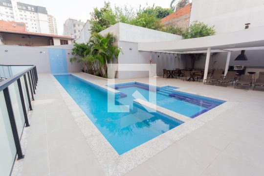 Área comum - Piscina de apartamento para alugar com 1 quarto, 38m² em Campestre, Santo André
