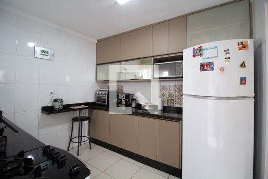 Cozinha de casa de condomínio à venda com 2 quartos, 67m² em Parada Xv de Novembro, São Paulo