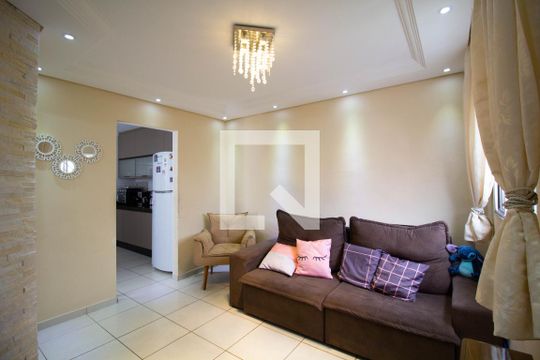 Sala de casa de condomínio à venda com 2 quartos, 67m² em Parada Xv de Novembro, São Paulo