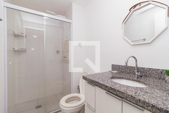 Banheiro de apartamento para alugar com 2 quartos, 40m² em Bela Vista, São Paulo